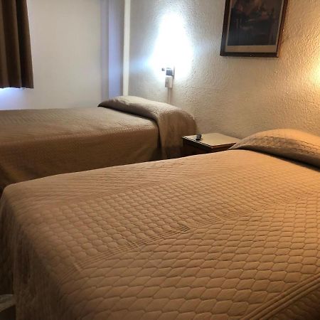 Hotel Lorena لوس موتشيس المظهر الخارجي الصورة